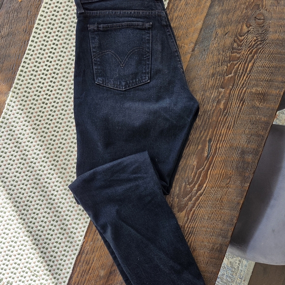 Classic Black Denim Jeans - Picture 3 of 3